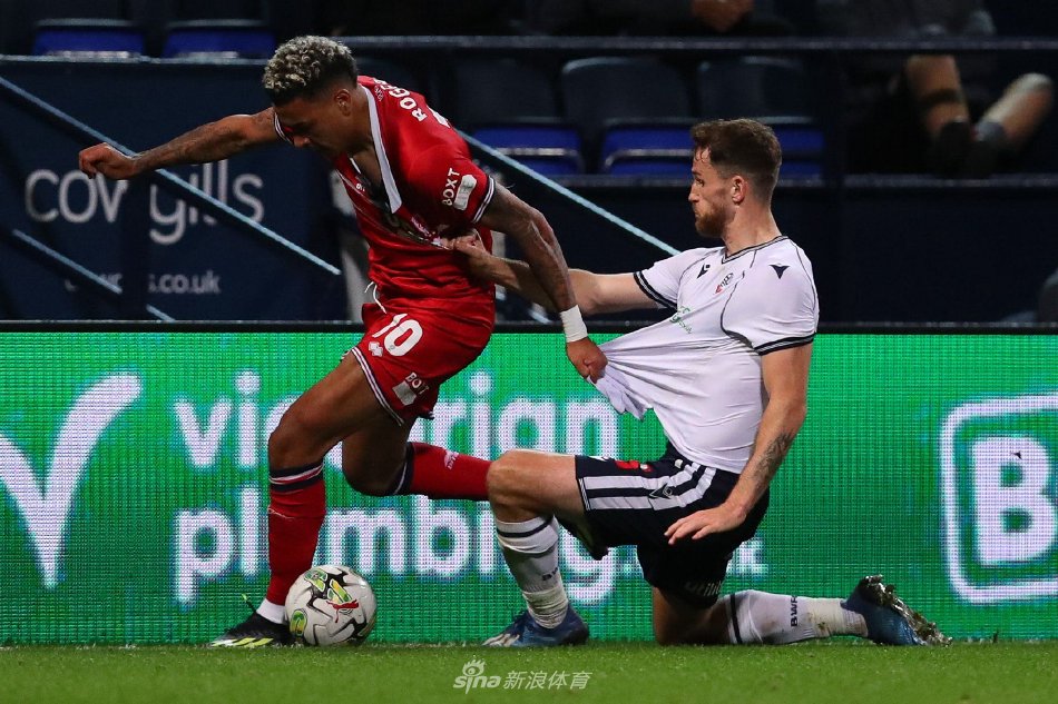 竞争中脱颖 竞争中脱颖