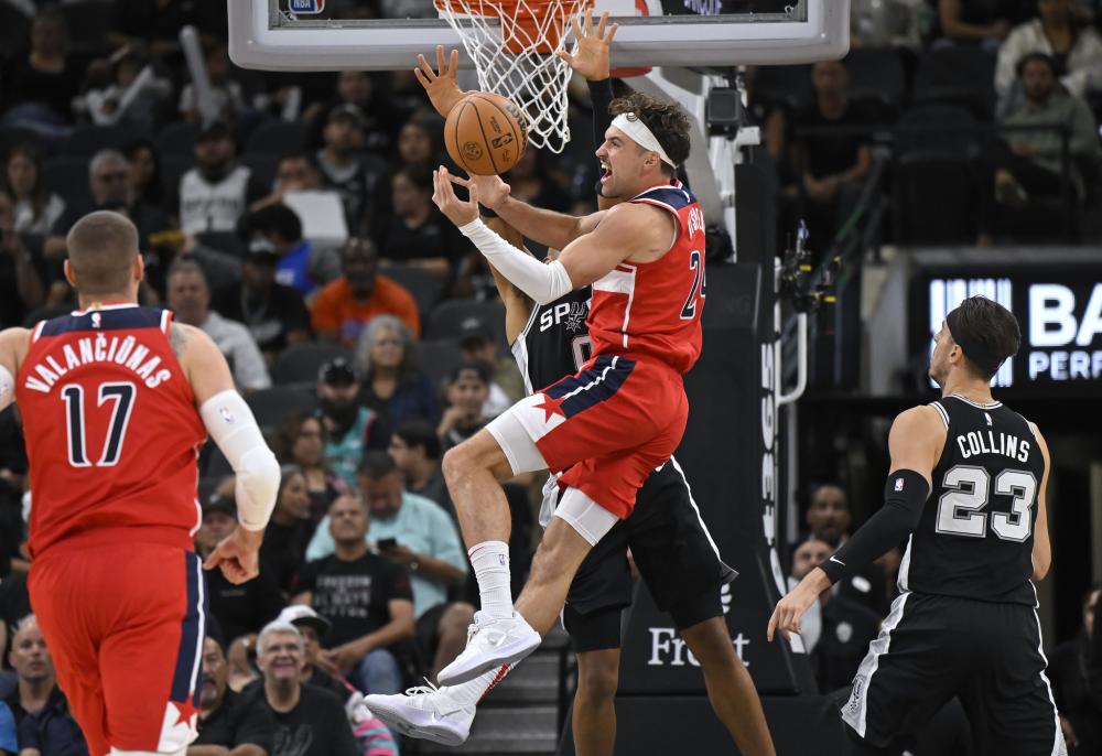 足球比赛的 足球比赛的